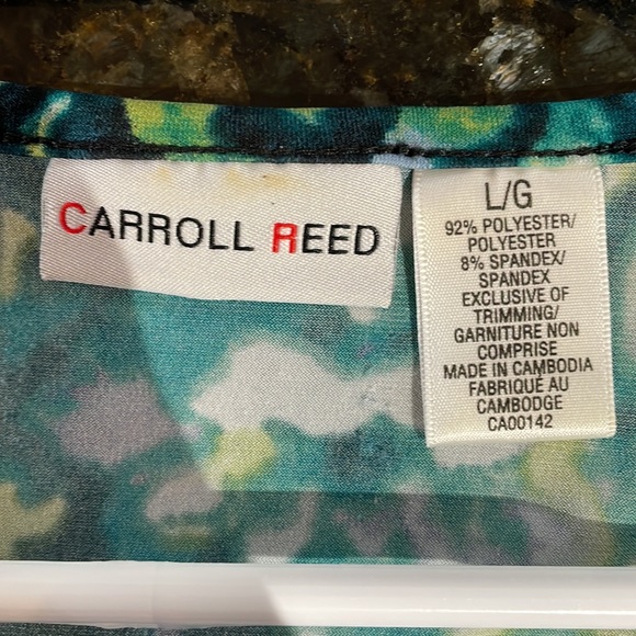 Women’s Short Sleeved Top ⭐️SALE 3/$20⭐️ - Picture 2 of 3